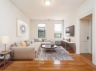 30-56 30th St #5D, Astoria, NY 11102