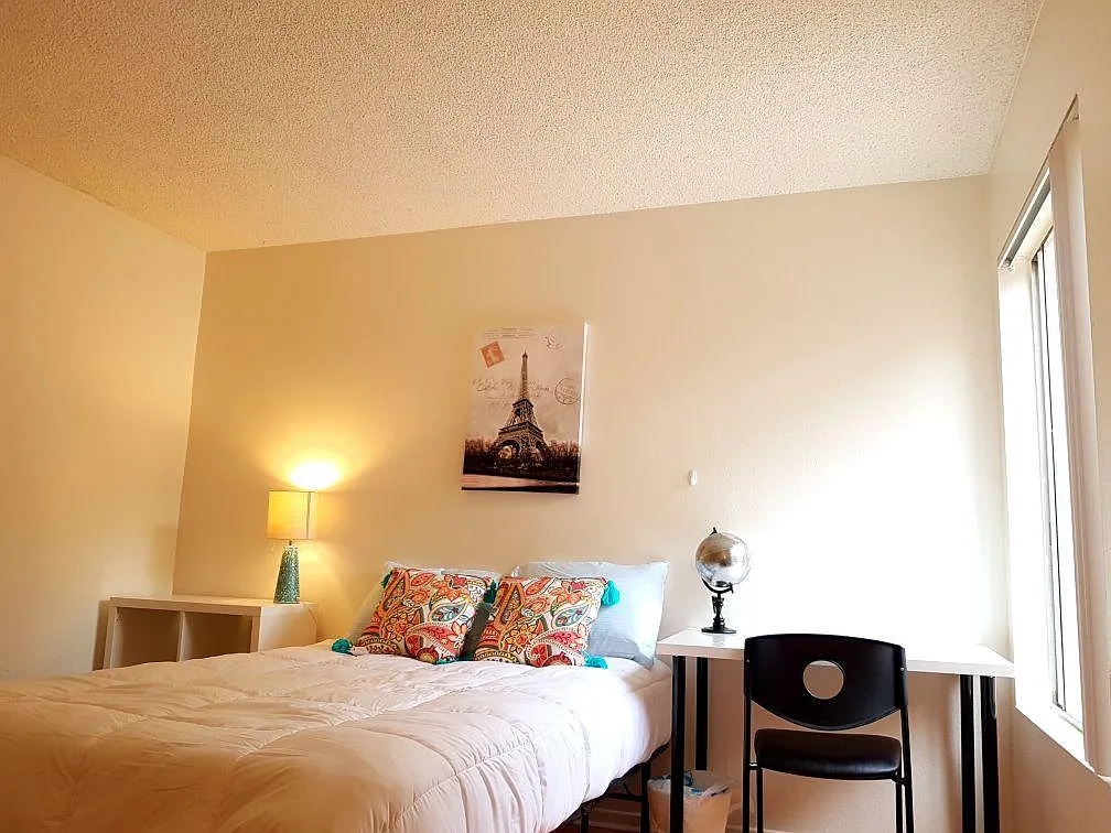 11701 Texas Ave — Photo 4