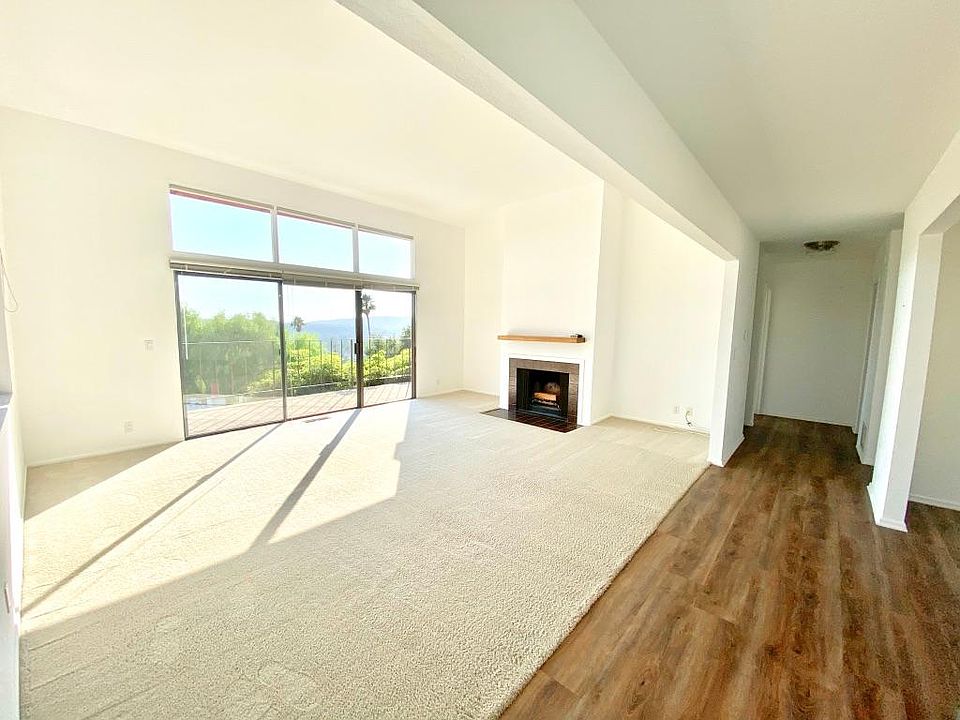 1st image of 819 E Pedregosa St #B