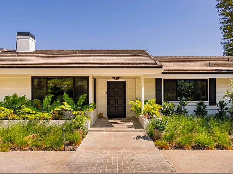 Del Oro Dr — Photo 5