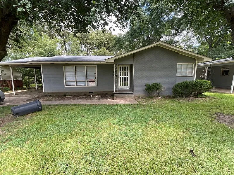 3024 Oak Forest Dr