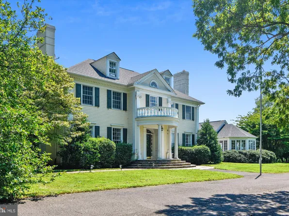 6437 Blantyre Rd, Warrenton, VA 20187