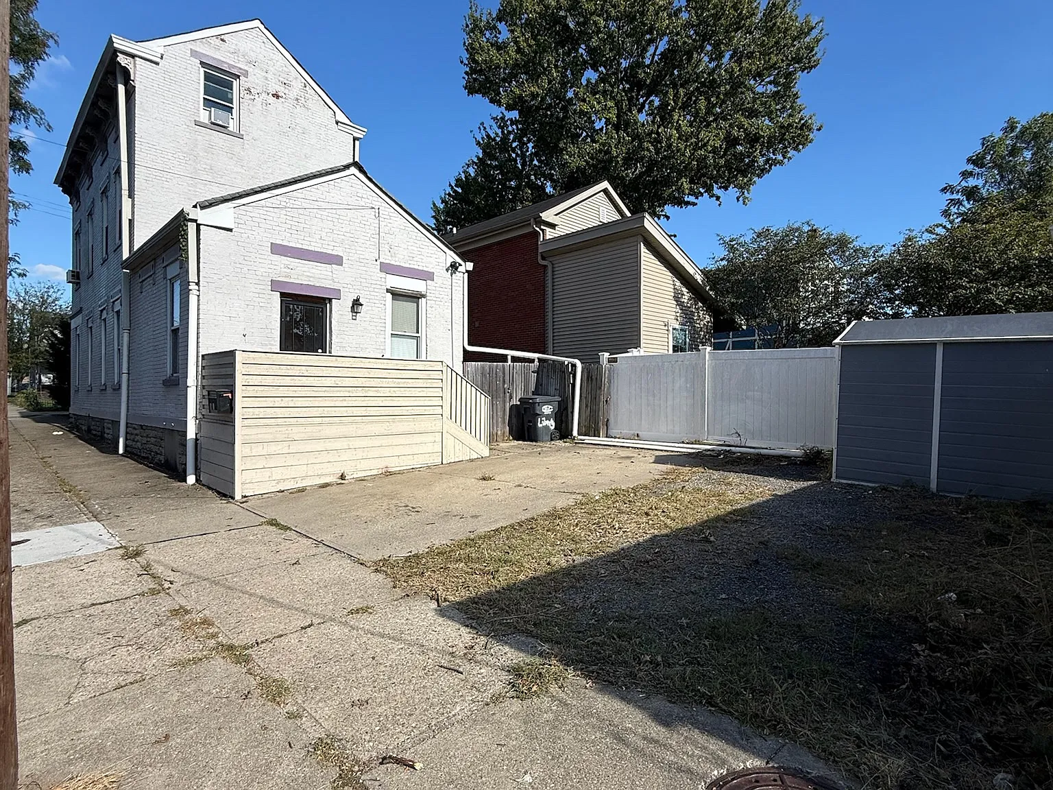 3 bed, 2.5 bath, 2000 sqft, $3,200 — Photo 3