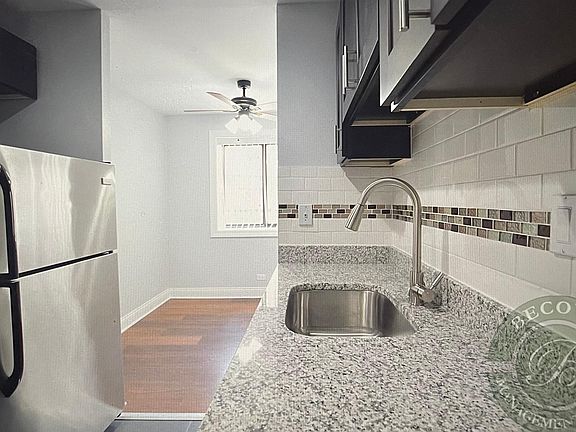 3rd image of 5531 N Kenmore Ave #309