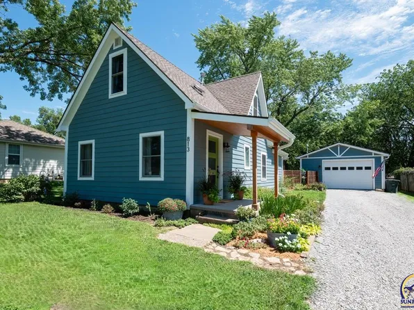 813 Jefferson St, Lyndon, KS 66451