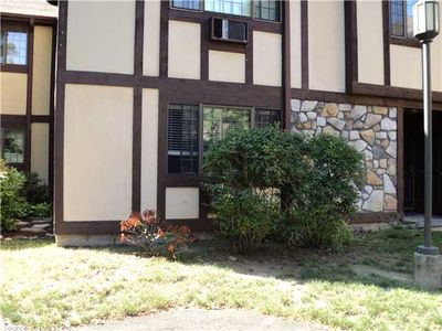 129 Foxwood Close, Milford, CT, 06461