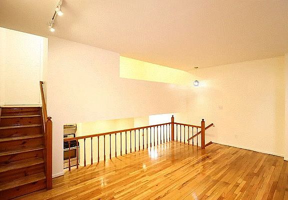 2nd image of 665 Washington Ave APT 3