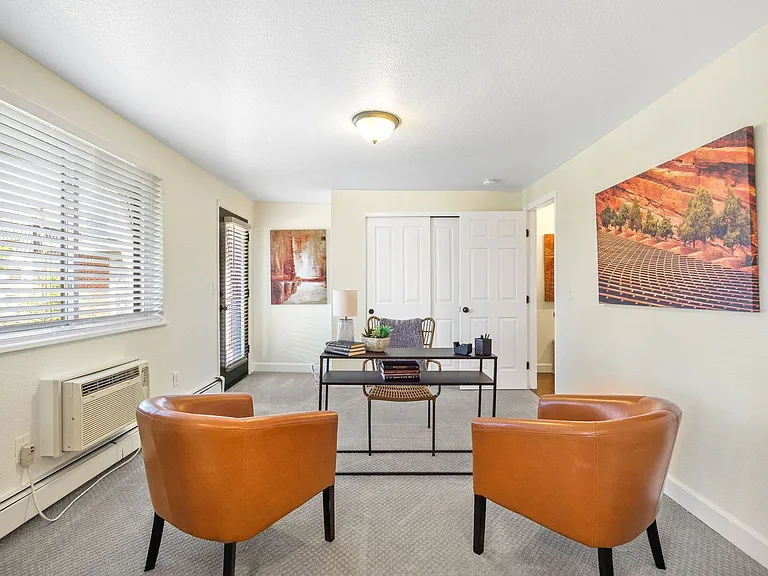 1 N Pearl St #302 — Photo 11