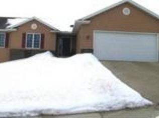 4488 Manor Park Dr NW, Rochester, MN 55901