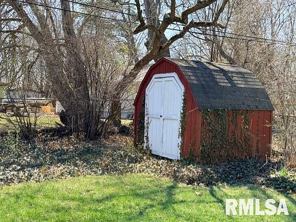 5th image of 514 W Timber Ridge Dr