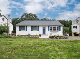 38 Fleetwood Dr, Danbury, CT 06810