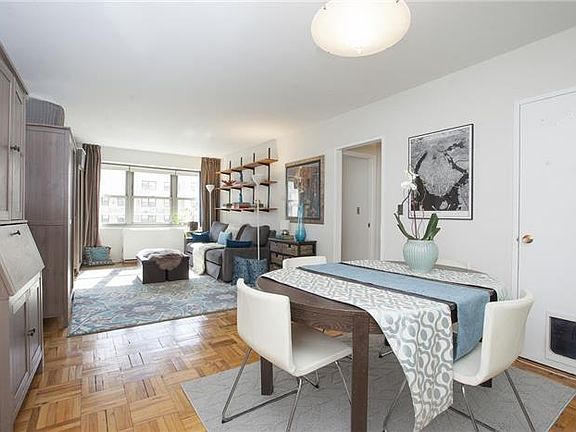 4th image of 1659 2nd Ave #16J