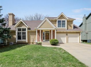 14718 S Seminole Dr, Olathe, KS 66062