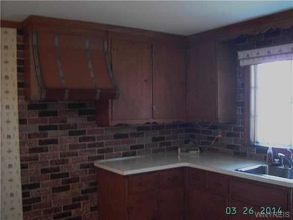 3rd image of 444 Woodlin Ave