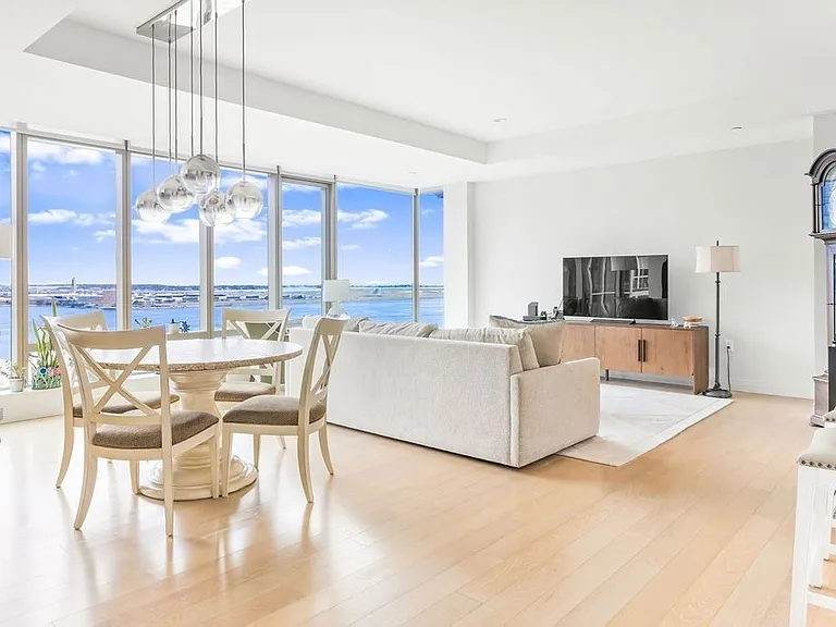 135 Seaport Blvd #2201 — Photo 3