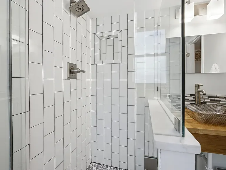 603 N Estes Dr — Photo 17