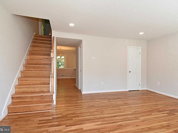 3rd image of 15016 Ashdale Cir