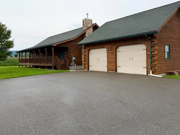 1748 Pen Argyl Rd, Pen Argyl, PA 18072