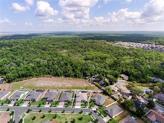 4th image of 682 Fosters Grove Loop