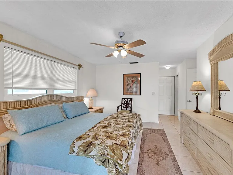1127 E Seminole Ave #12C — Photo 46