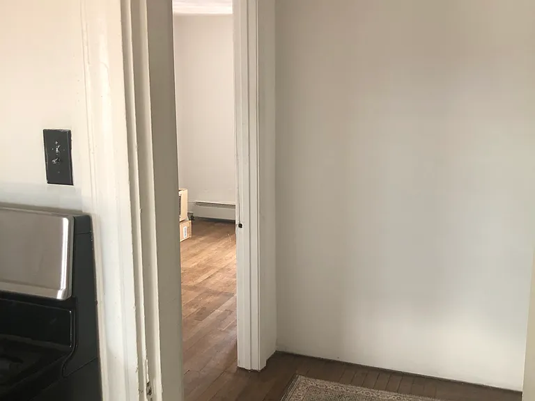 40 Seafoam Ave #2 — Photo 4