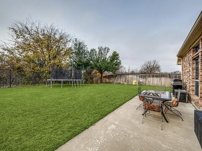 360 Falstaff Dr — Photo 23