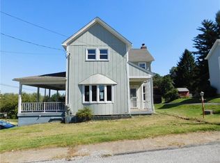 8 N Liberty St, West Alexander, PA 15376