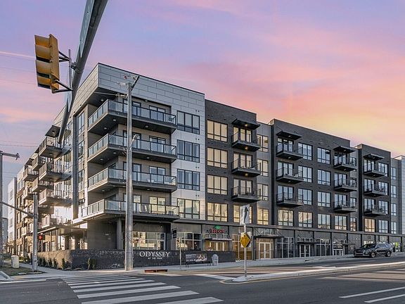3rd image of 303 31st Ave N #212