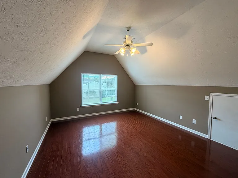 217 Neal Ave — Photo 16