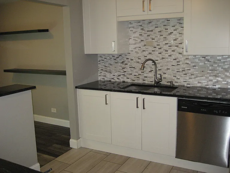 Scanlon Dr — Photo 8