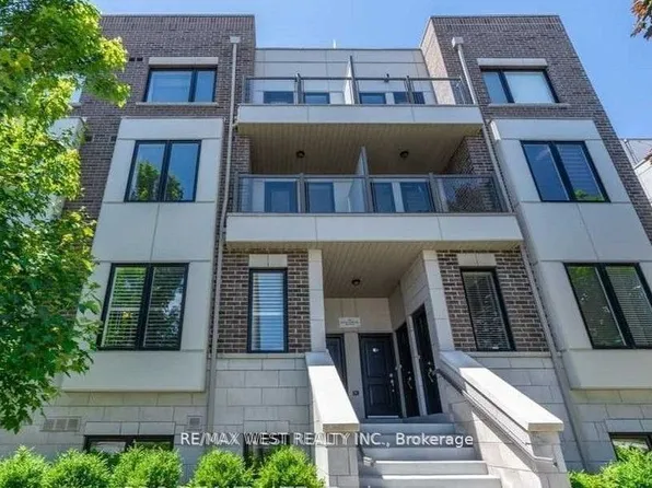 252 Royal York Rd #213, Toronto, ON M8V 1Y8