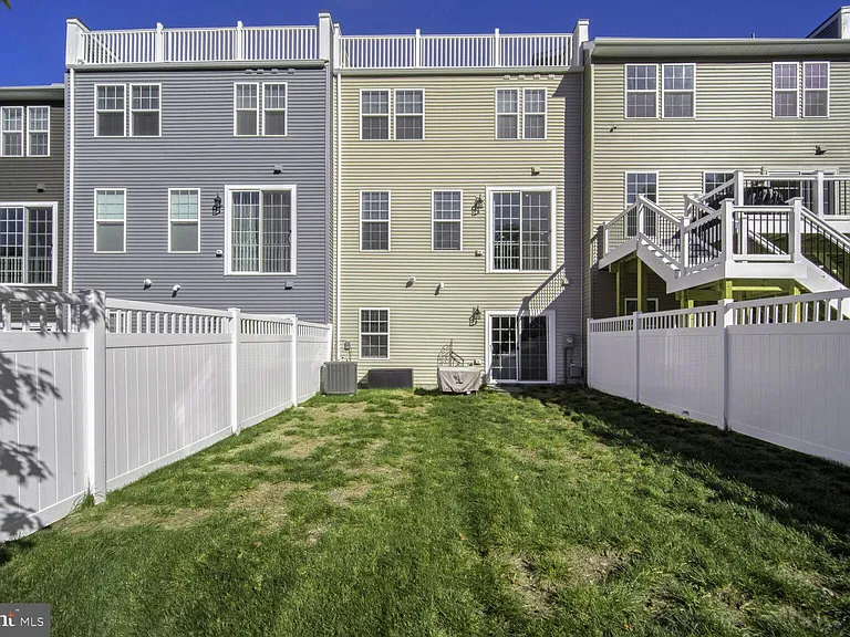 10864 Foxtrot Cir — Photo 19