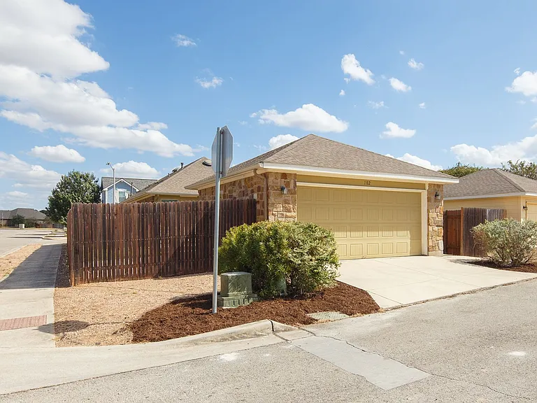 102 Preston Trl — Photo 27
