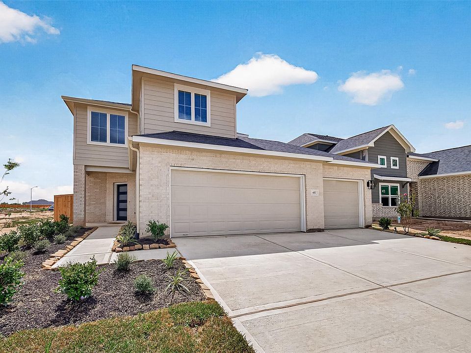 1st image of 437 San Sebastian Pl