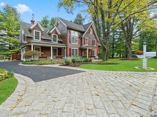 6 Esler Ln, Saddle River, NJ 07458