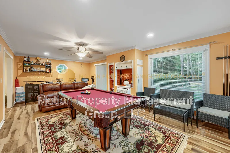 3 bed, 2.5 bath, 2109 sqft, $3,500 — Photo 4
