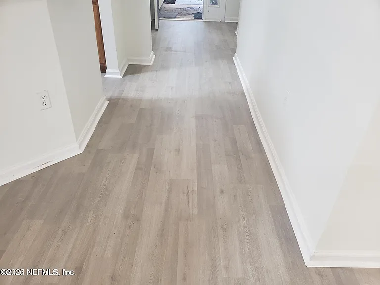 2506 Creekfront Dr — Photo 6