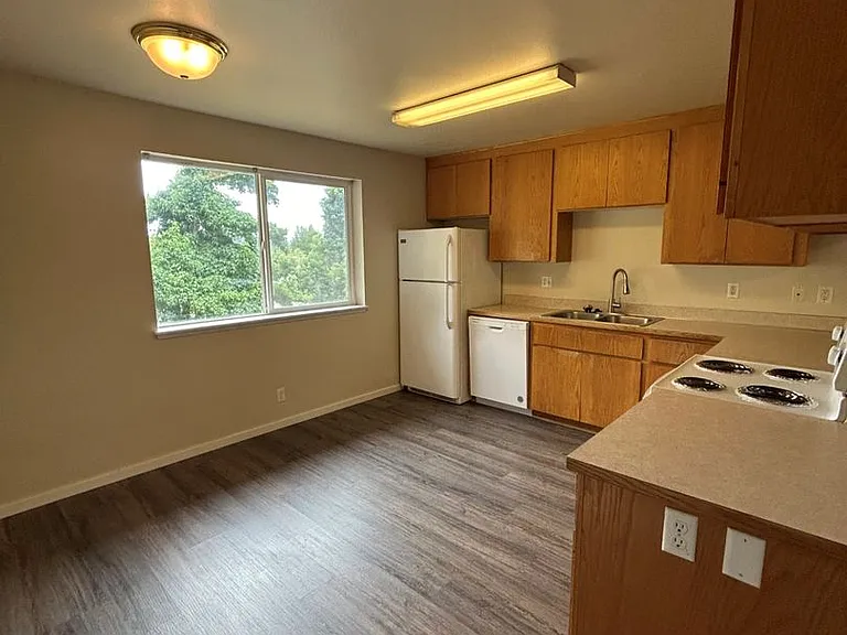 427 S 58th St — Photo 3