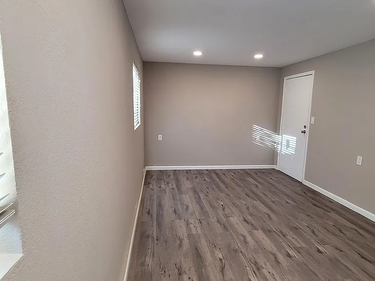 8431 San Carlos Ave #STUDIO — Photo 1