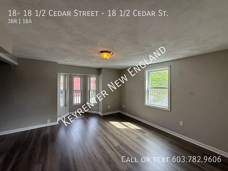 18 1/2 Cedar St — Photo 2