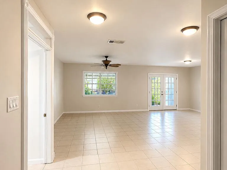 34 Red Bay Cir — Photo 2
