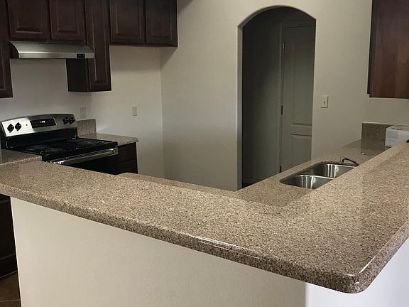 2nd image of 5201 Ashville Cir