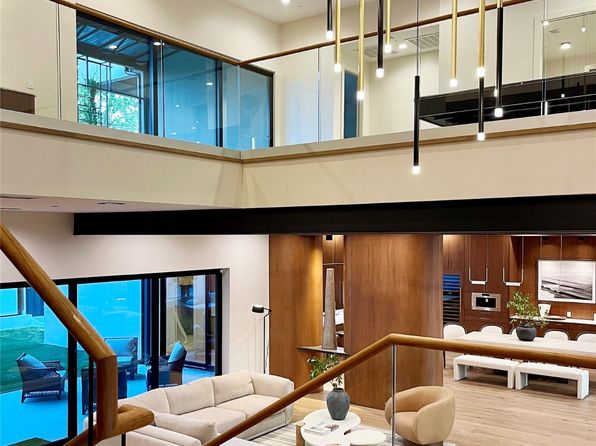 5 Bedroom Home for Sale in Dallas TX