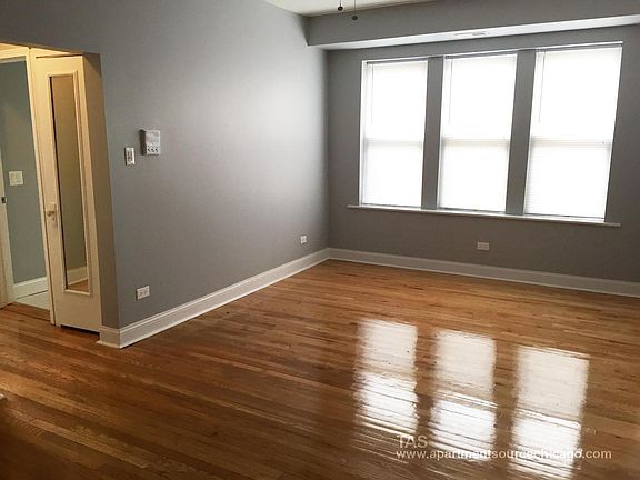 3rd image of 2956 N Washtenaw Ave