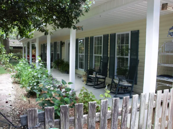 14350 Live Oak Ave, Magnolia Springs, AL 36555