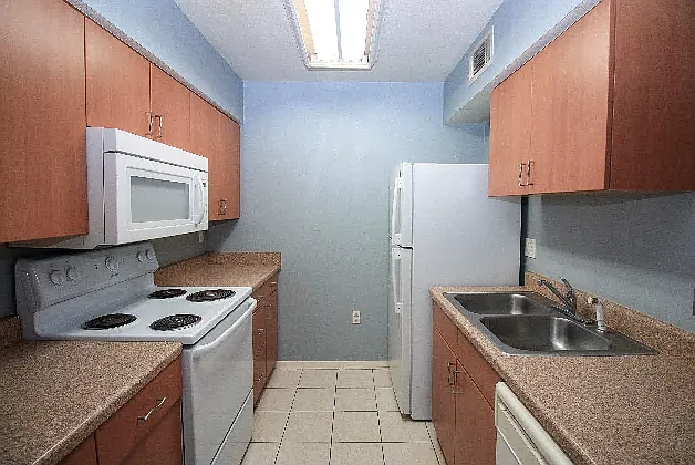 1500 Lake Shore Dr #201 — Photo 6