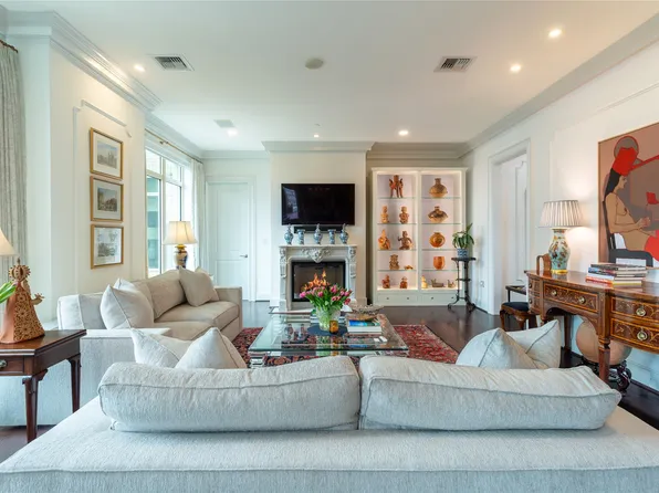 2525 N Pearl St APT 1004, Dallas, TX 75201