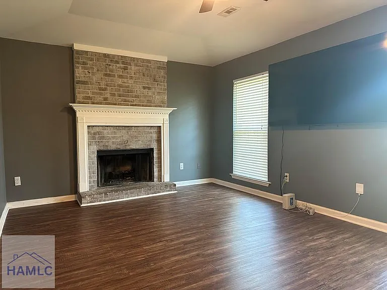 209 Brighton Woods Dr — Photo 4