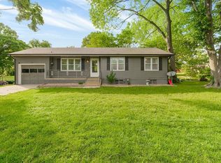 150 Thornton Ln, Kansas City, MO 64119