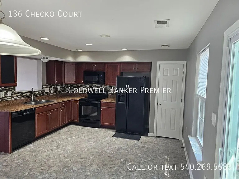136 Checko Ct — Photo 12